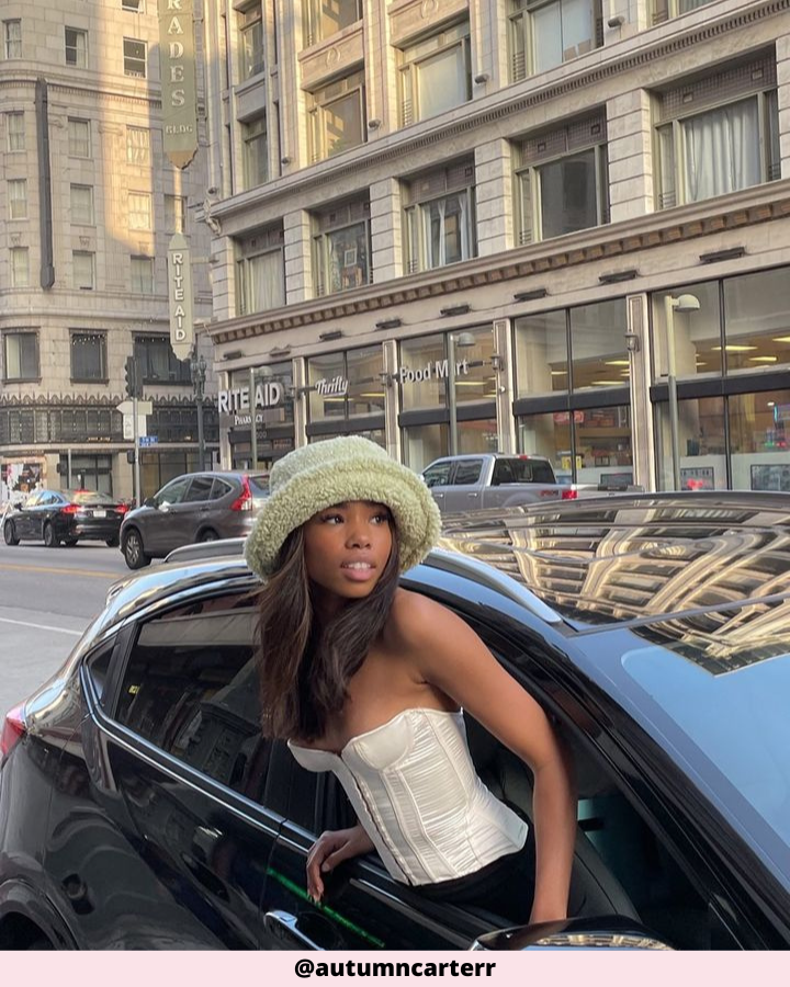 car poses for woman - @autumncarterr - the tourist