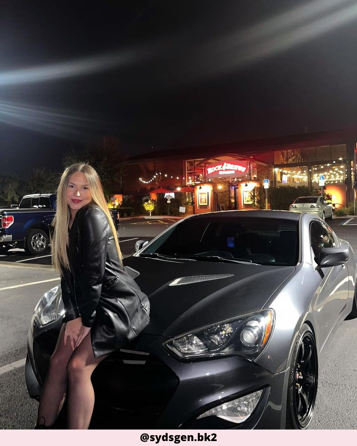car poses for woman - @sydsgen.bk2 - twinning
