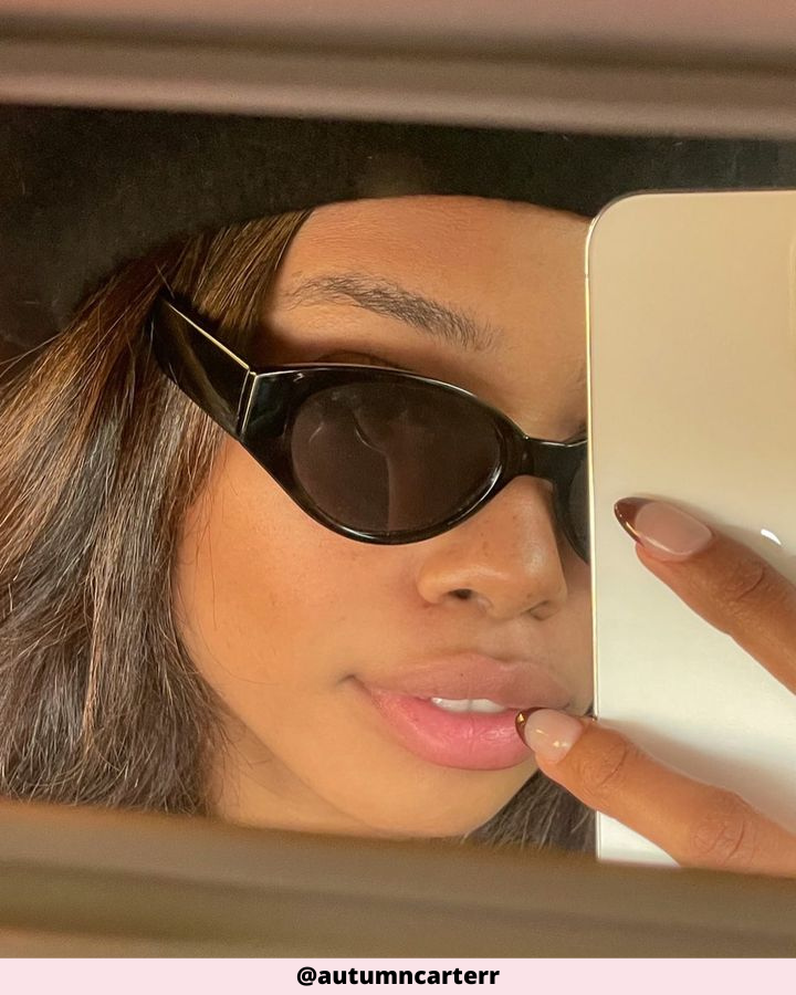car poses for woman - @autumncarterr - mirror mirror