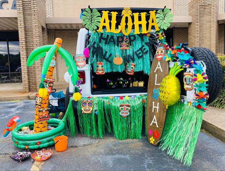 Hawaiian trunk or treat