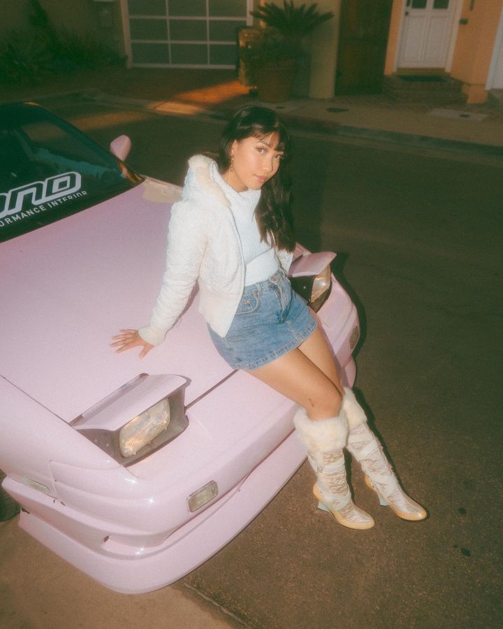 car poses for woman - @moochiiee__